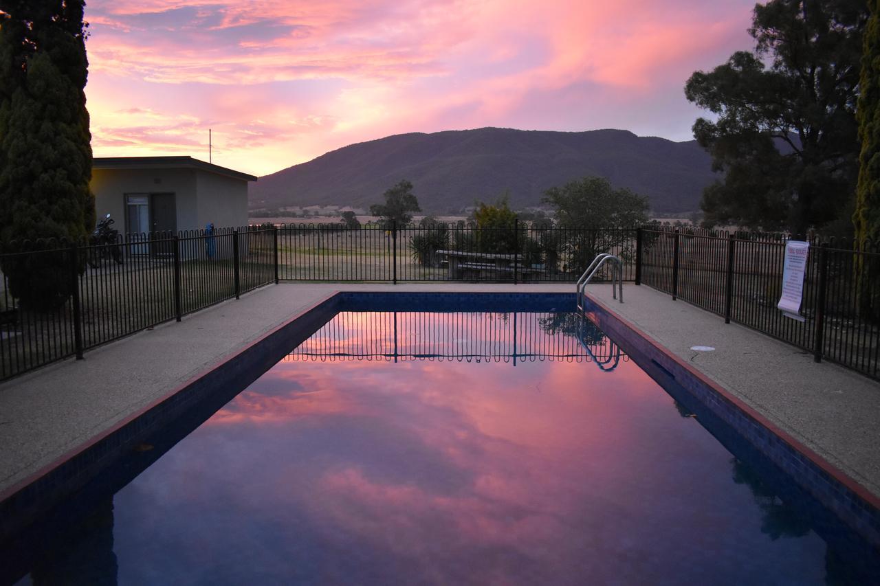 Mountain View Motel Corryong Buitenkant foto