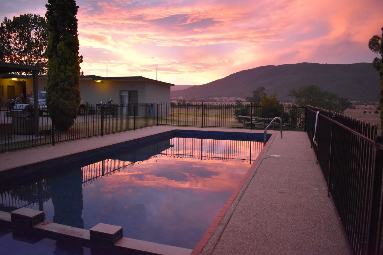 Mountain View Motel Corryong Buitenkant foto