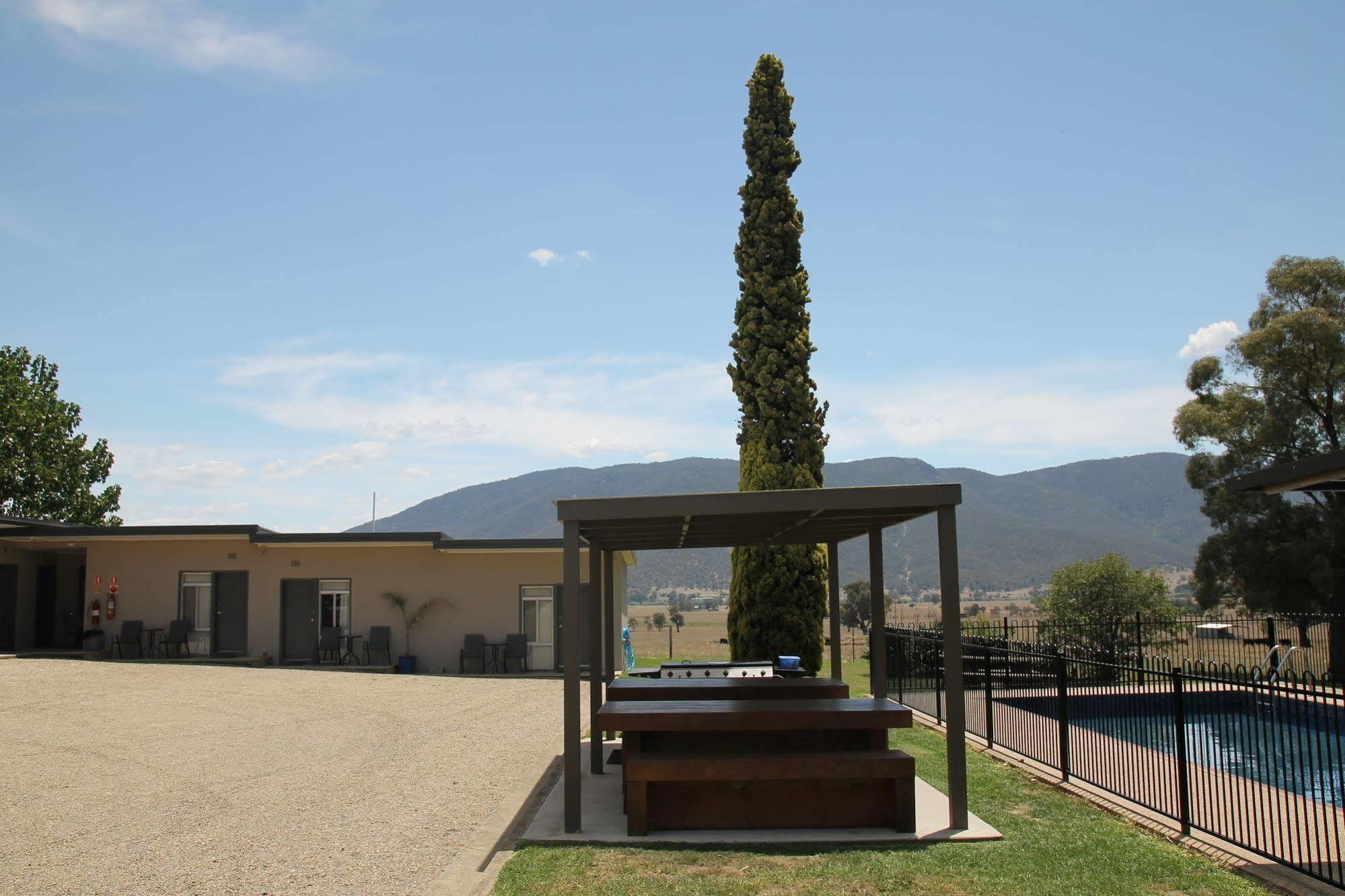 Mountain View Motel Corryong Buitenkant foto