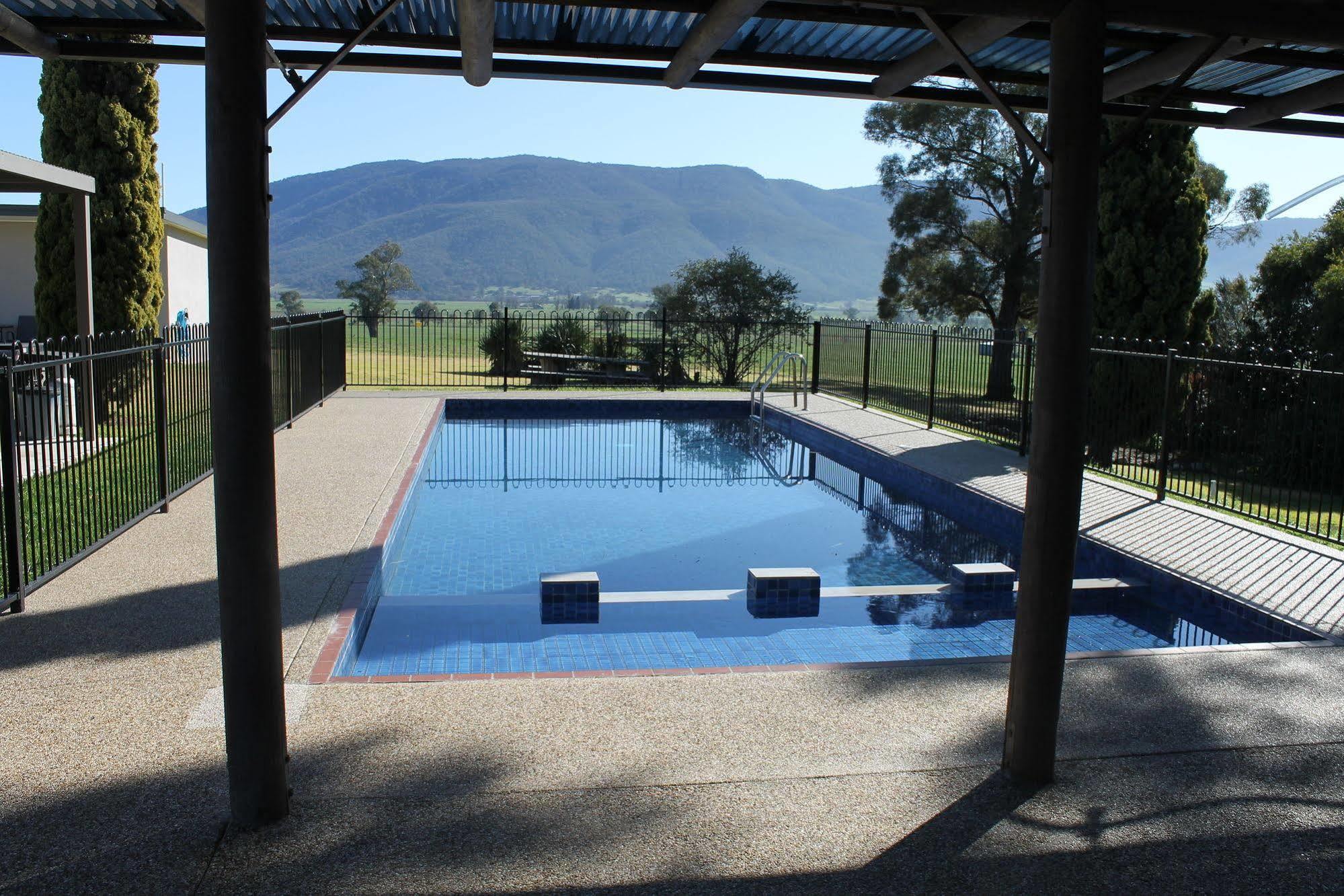 Mountain View Motel Corryong Buitenkant foto