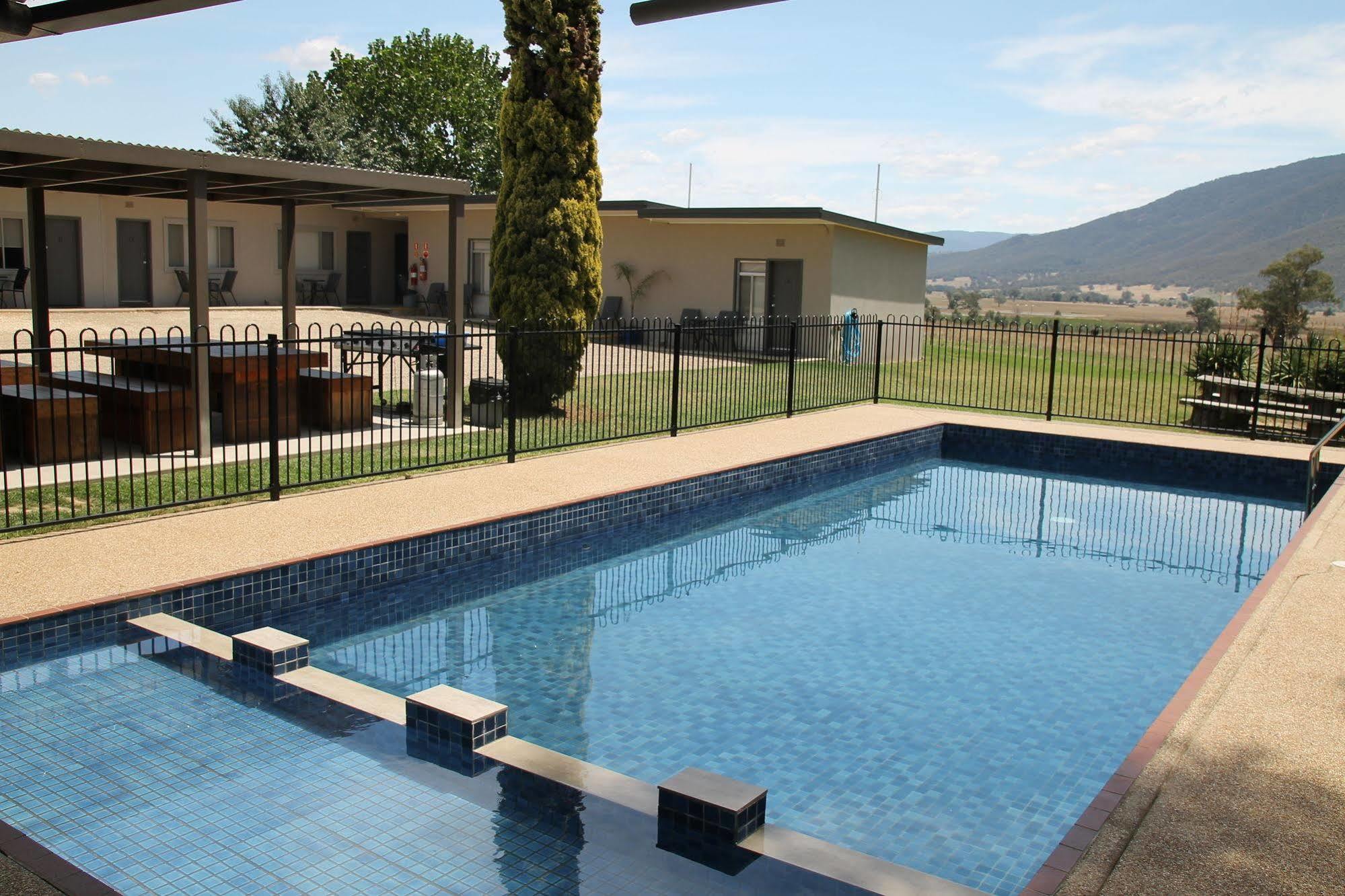 Mountain View Motel Corryong Buitenkant foto
